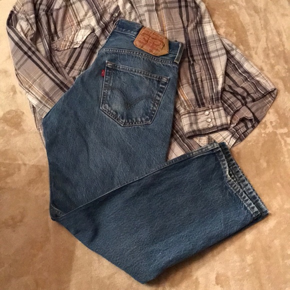 Men’s Levi Button-fly 501 distressed Jeans SZ 34 - Picture 1 of 12